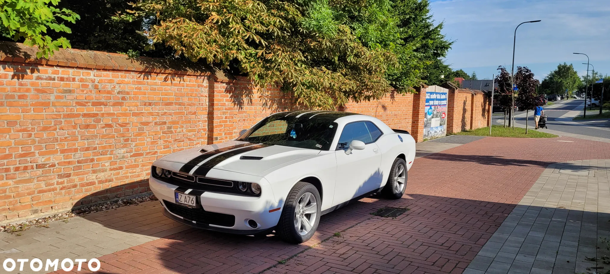 Dodge Challenger - 17