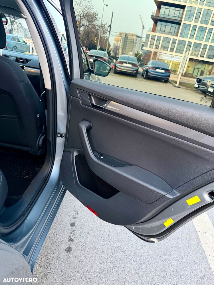 Skoda Superb 2.0 TDI 4x4 DSG Premium Edition - 14