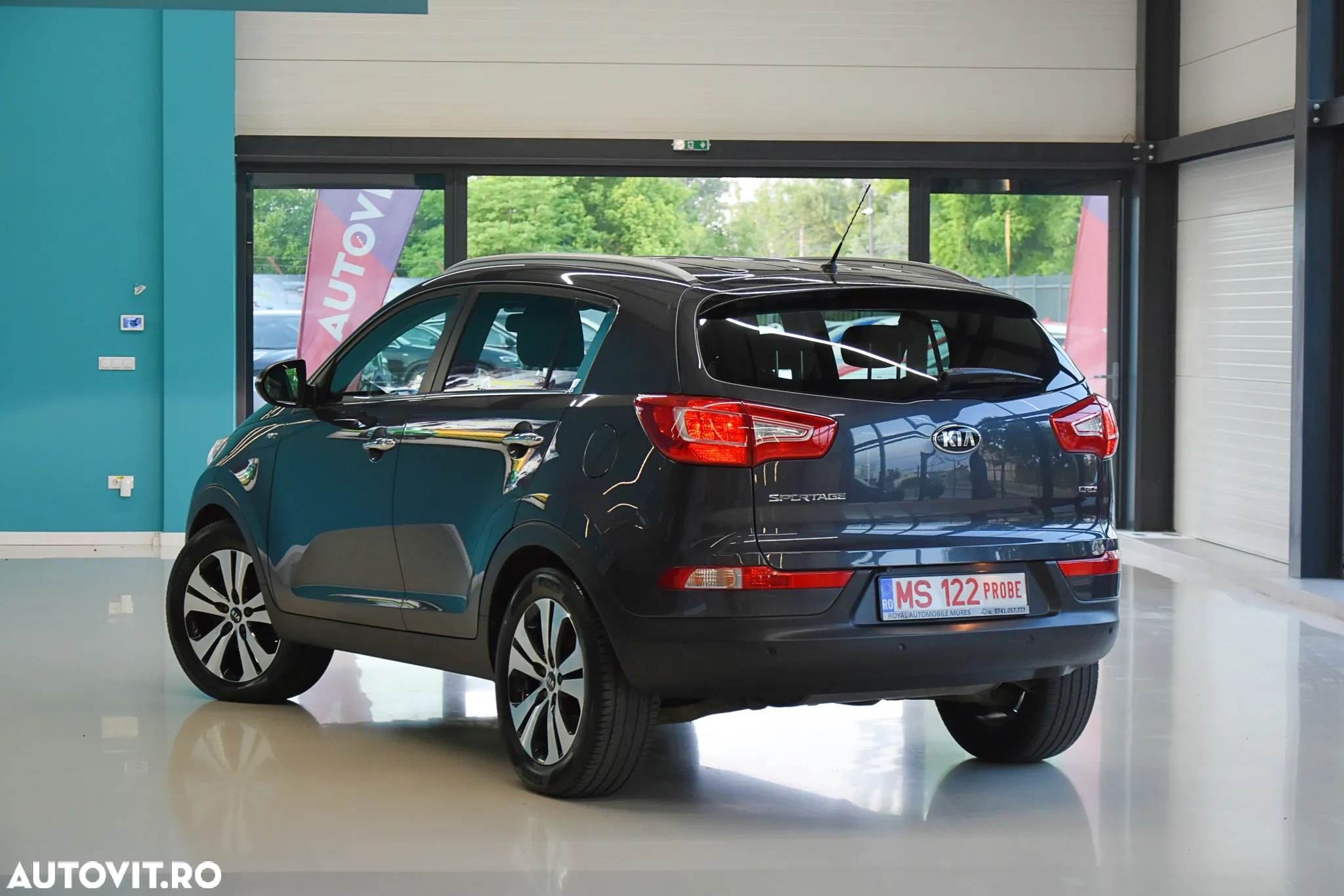 Kia Sportage 2,0 CRDI AWD Aut. Vision - 4