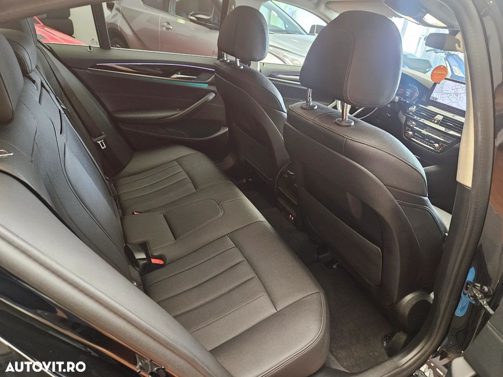 BMW Seria 5 520d xDrive AT MHEV - 15