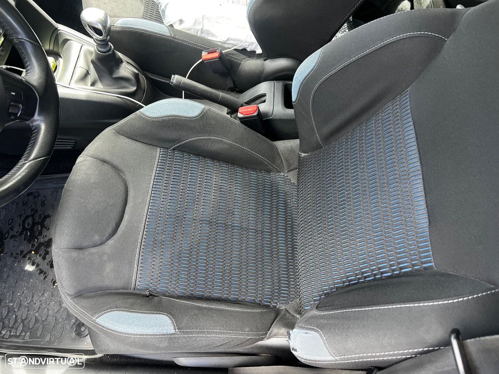 Peugeot 208 - 9