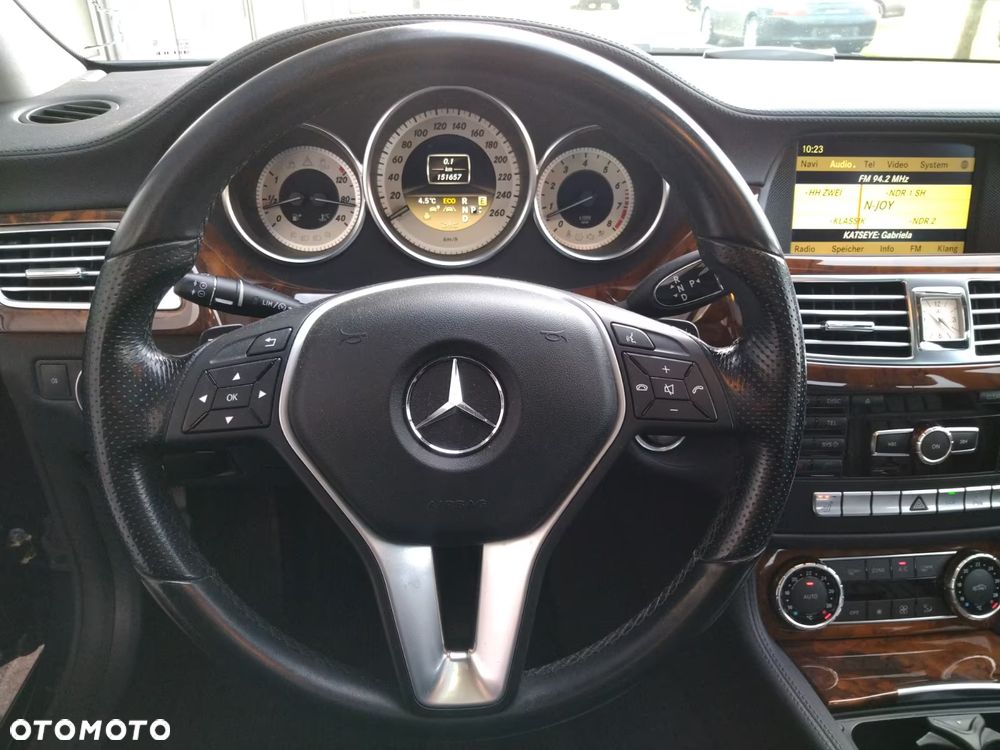Mercedes-Benz CLS - 25