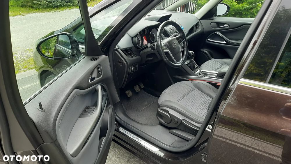 Opel Zafira - 9