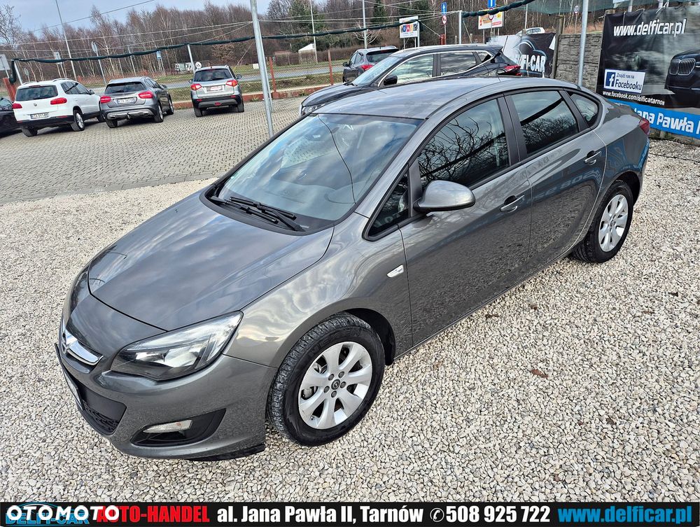 Opel Astra 1.6 Executive EU6 - 11