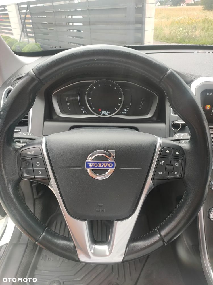 Volvo XC 60 D3 Drive-E Momentum - 19