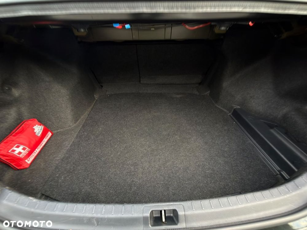 Toyota Corolla - 18