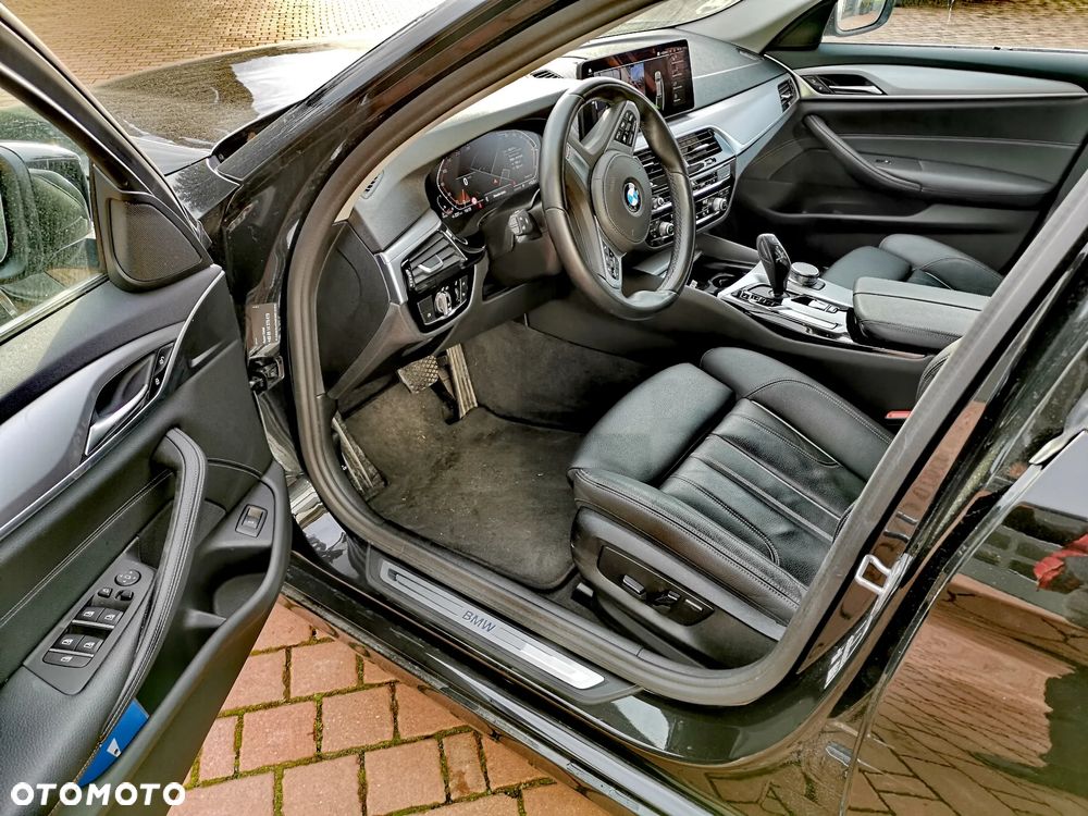 BMW Seria 5 520d Sport Line - 18