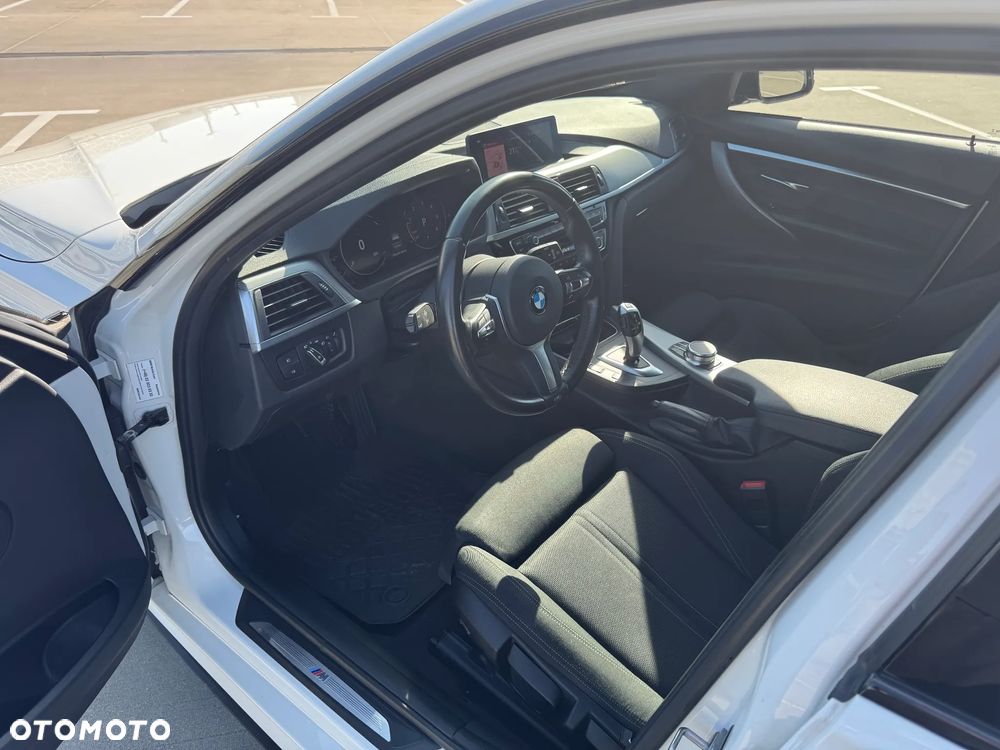 BMW Seria 3 320d xDrive M Sport Shadow sport - 11