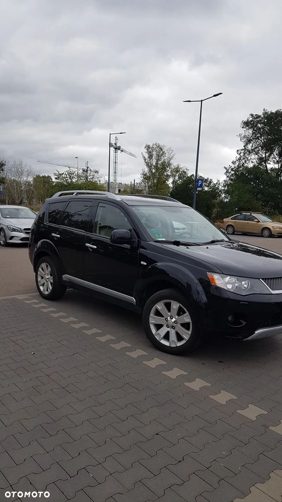 Mitsubishi Outlander 2.0 DID Instyle - 3