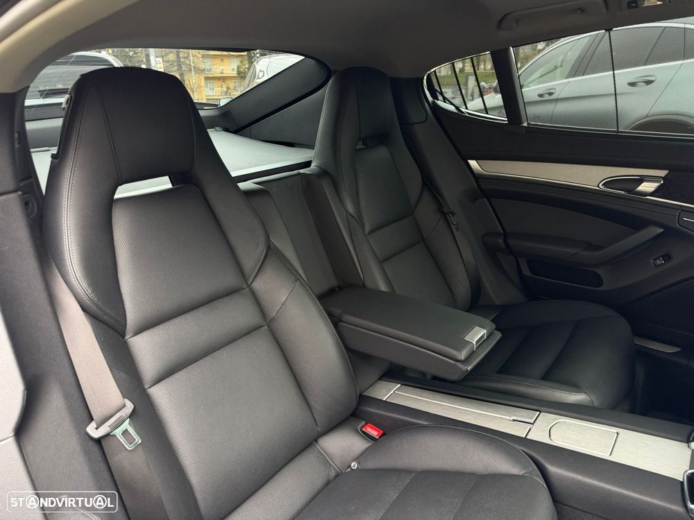 Porsche Panamera Standard - 26