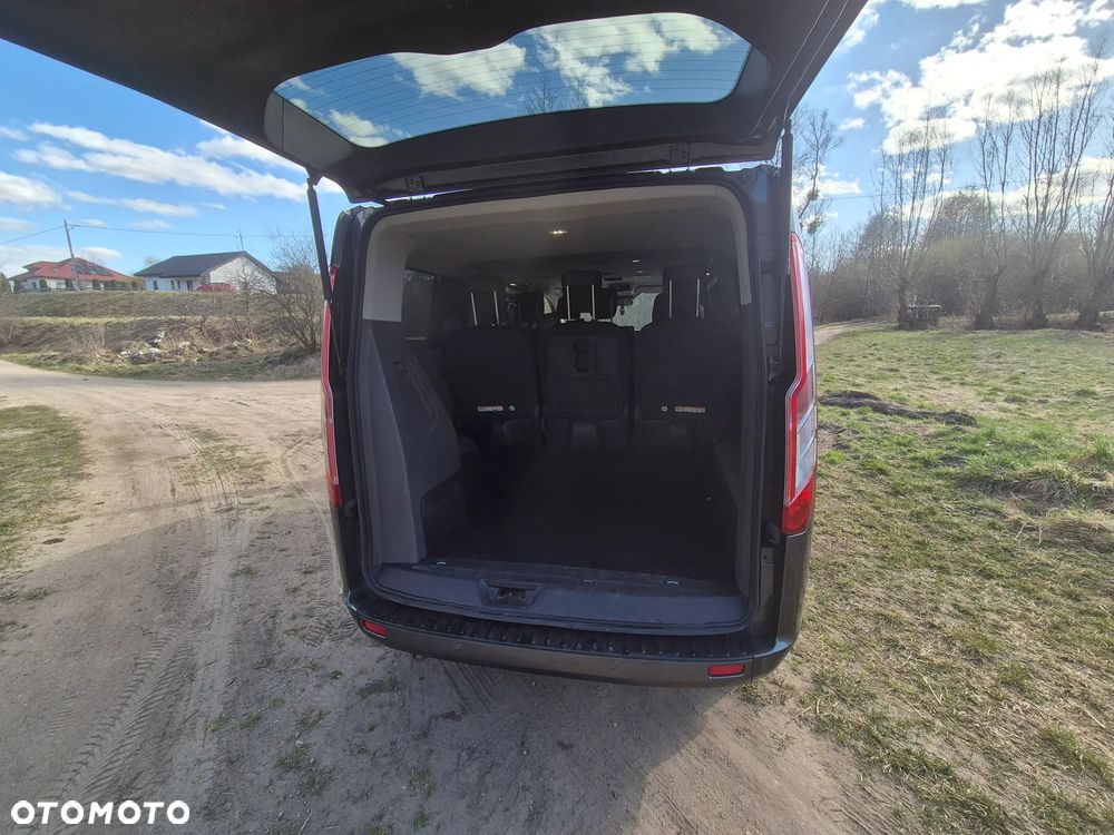 Ford Tourneo Custom - 13