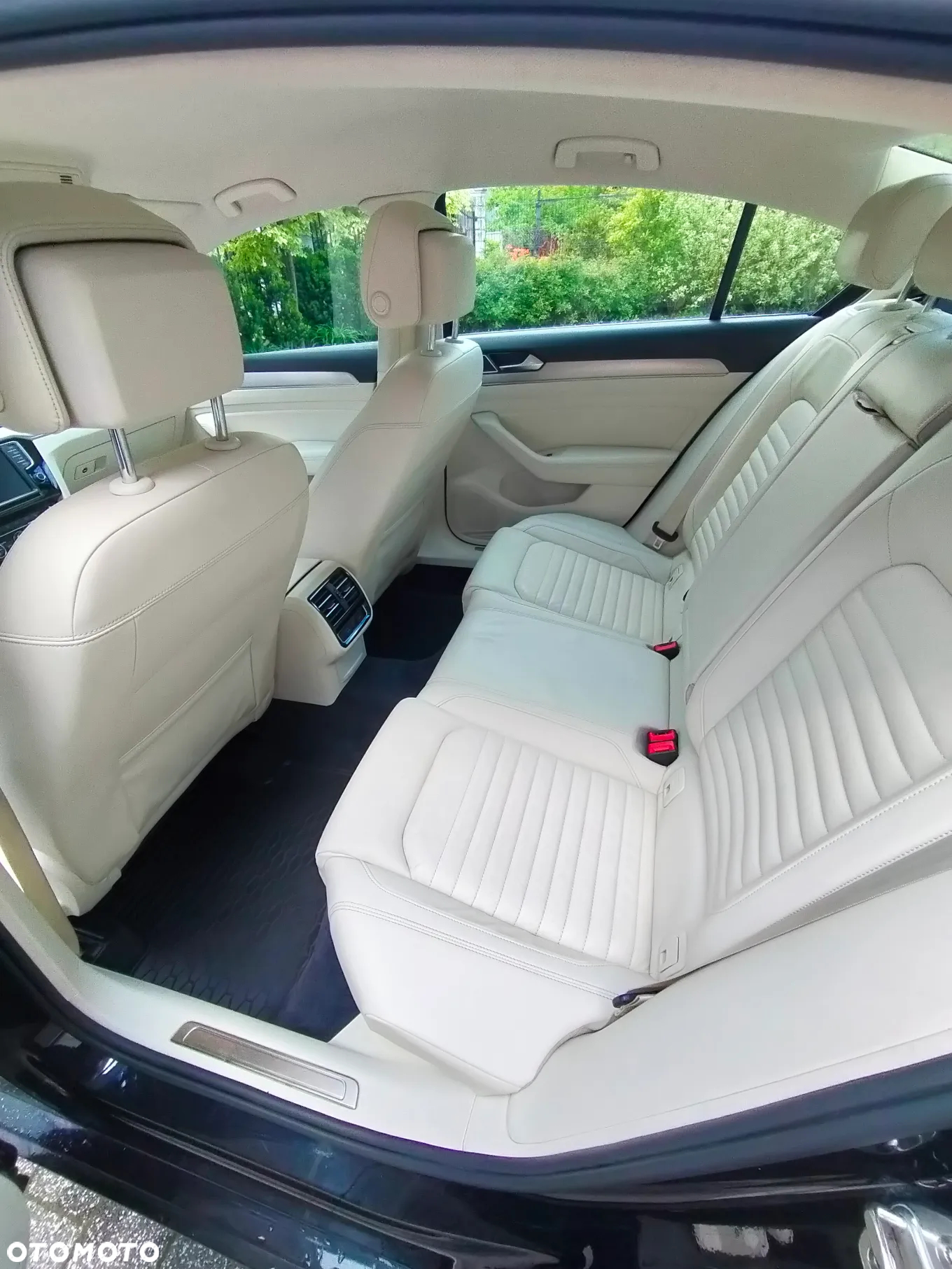 Volkswagen Passat 2.0 TSI BMT Highline DSG - 25