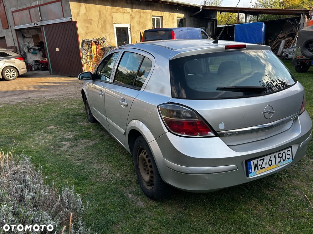 Opel Astra 1.7 CDTI Essentia - 4