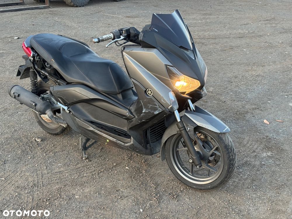 Yamaha X-max - 7