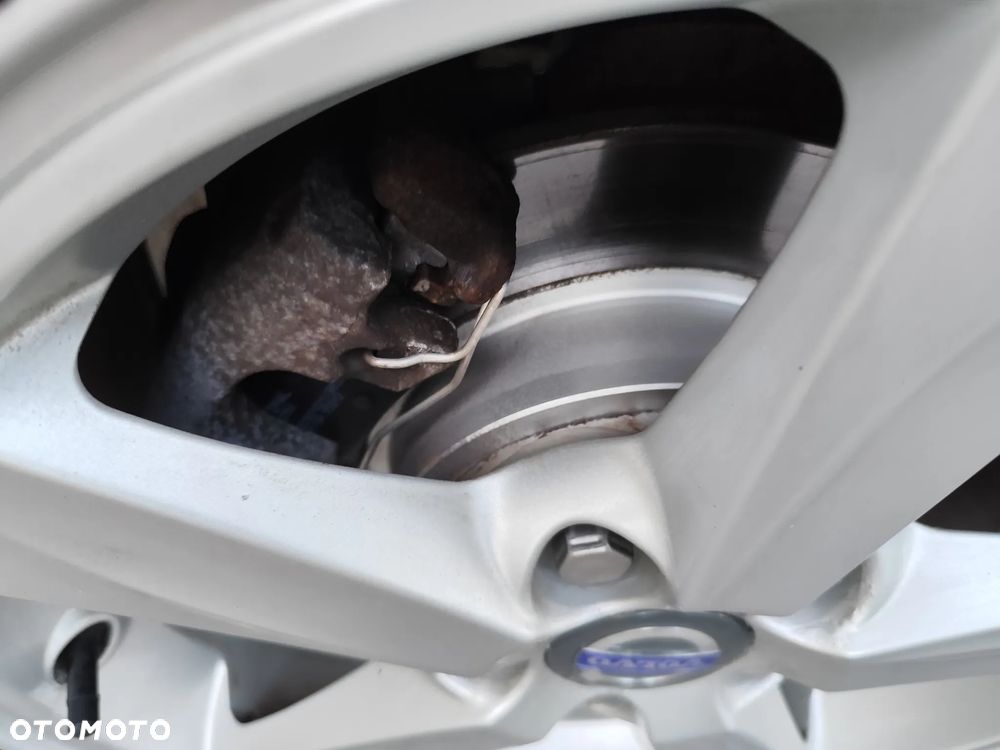 Volvo V40 D2 - 16