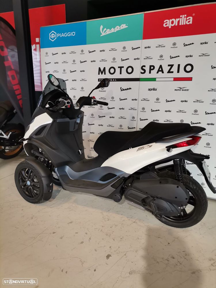 Piaggio MP3 - 4