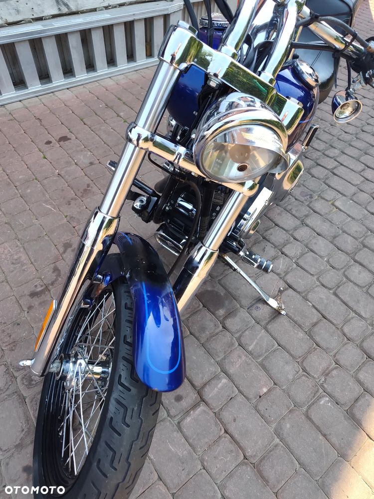 Harley-Davidson Dyna Street Bob - 4