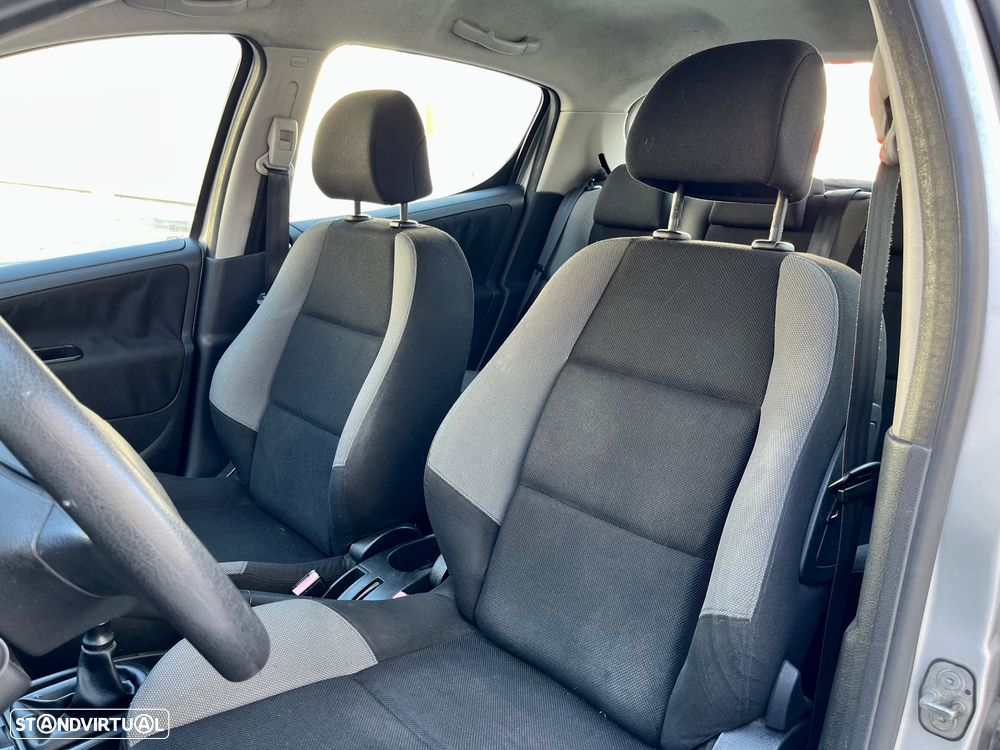 Peugeot 207 1.4 16V Trendy - 20