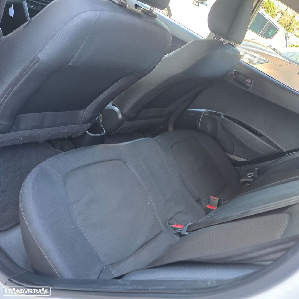 Hyundai i10 1.0 Style AT - 29