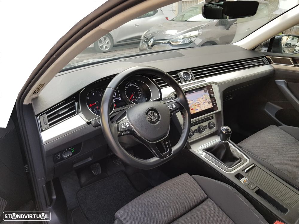 VW Passat Variant 1.6 TDI Confortline - 12