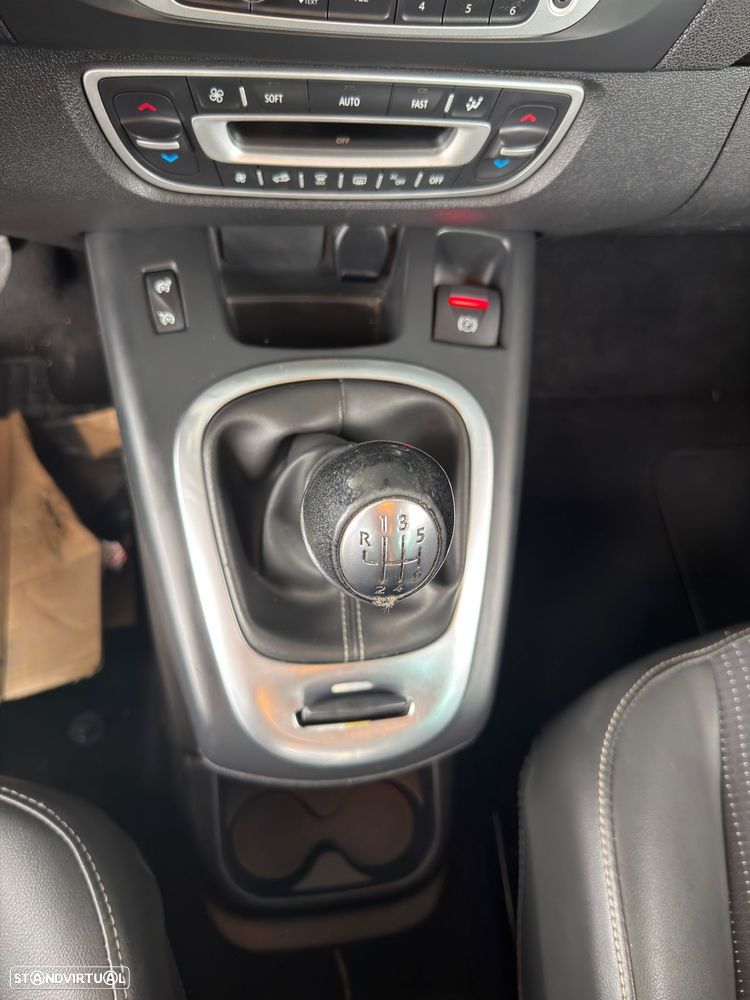 Renault Grand Scénic 1.5 dCi Bose Edition SS - 27