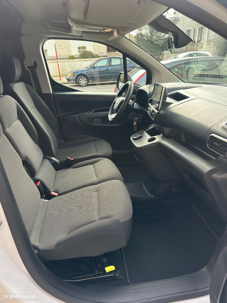 Fiat DOBLO  1.5 Blue hdi AUTOMÁTICA - 6