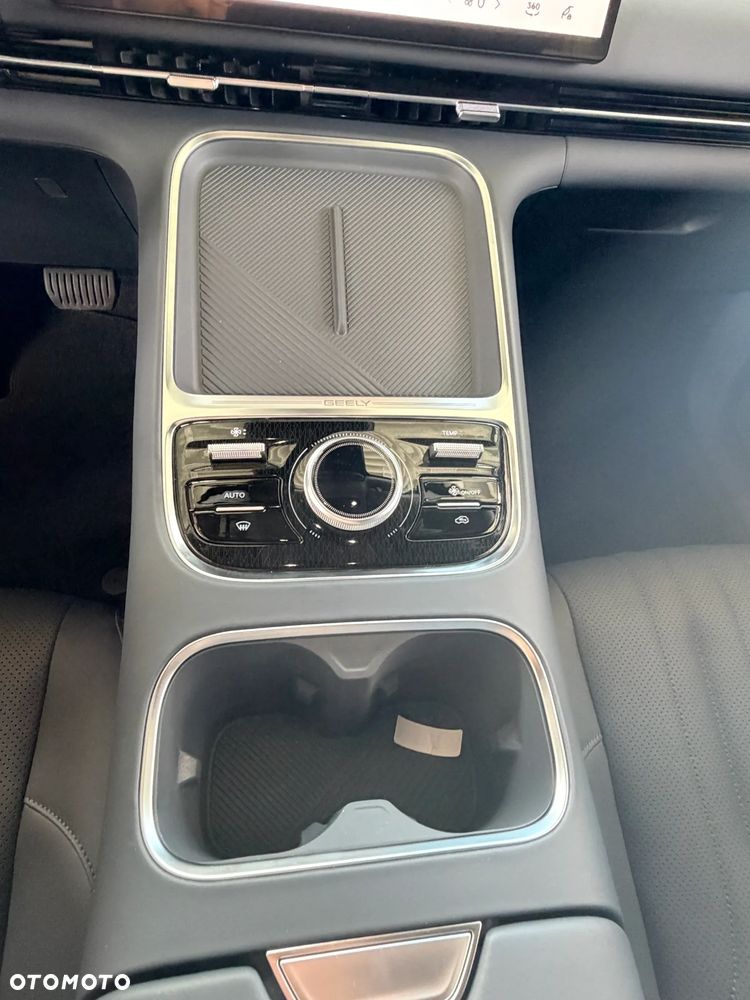 Geely Starray EM-i 1.5 PHEV Pro DHT - 28