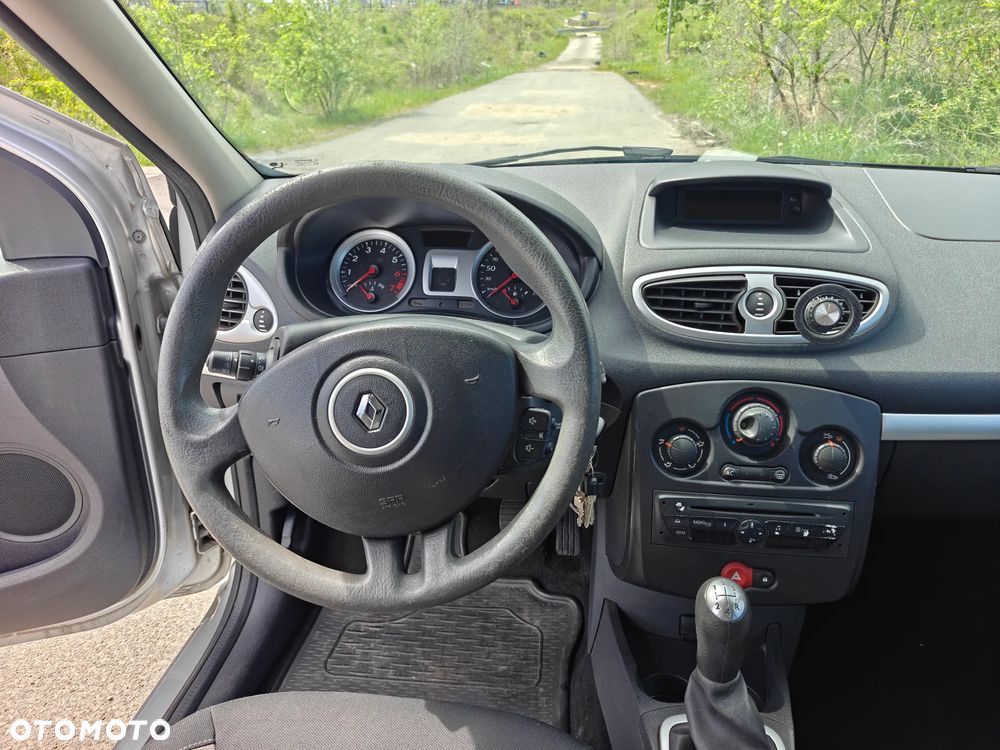 Renault Clio 1.2 TCE Alize - 8
