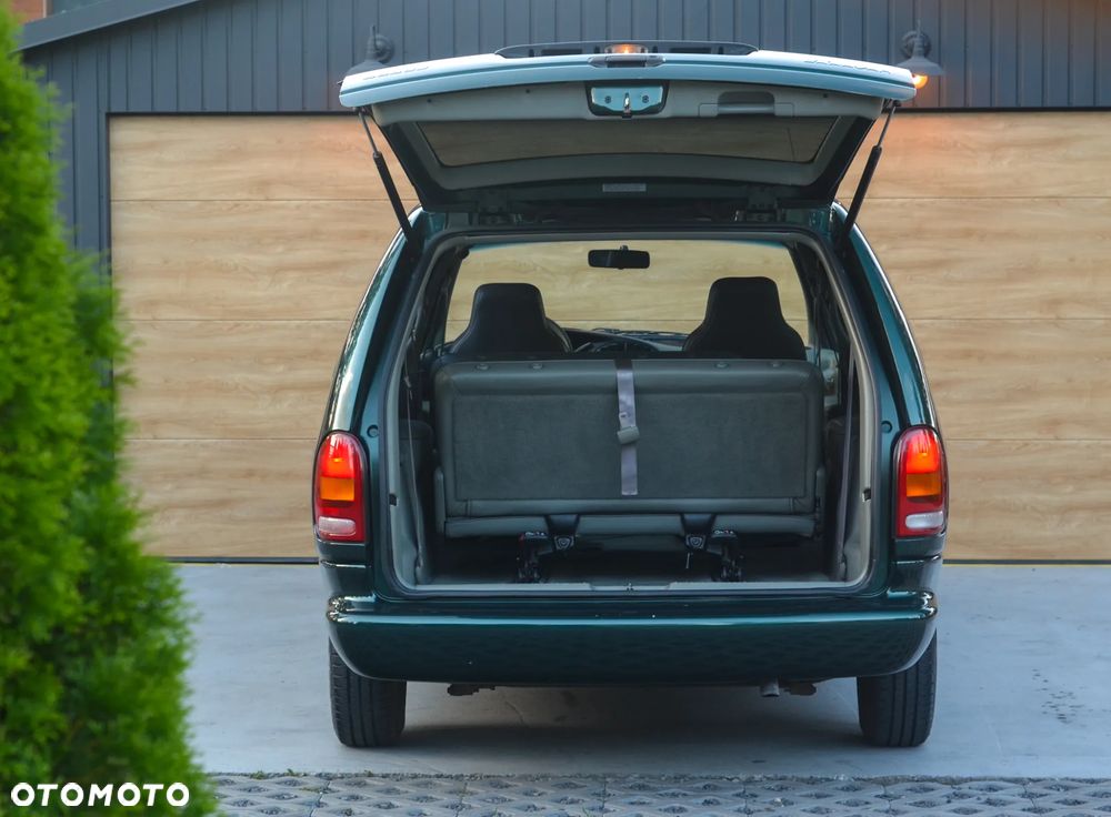 Dodge Caravan SE 3.0 - 6