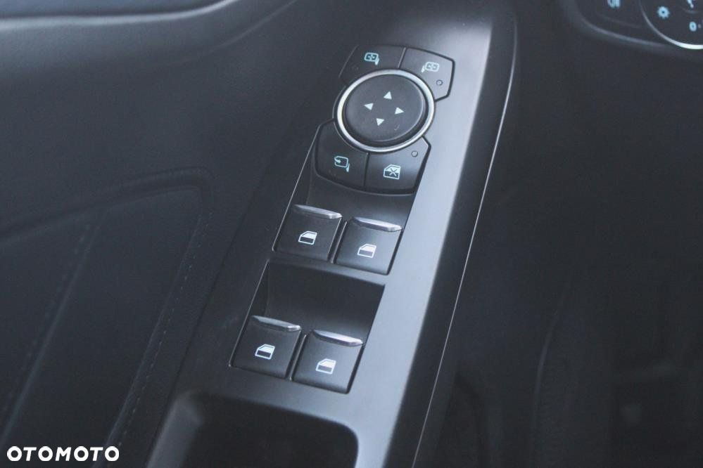 Ford Focus - 34