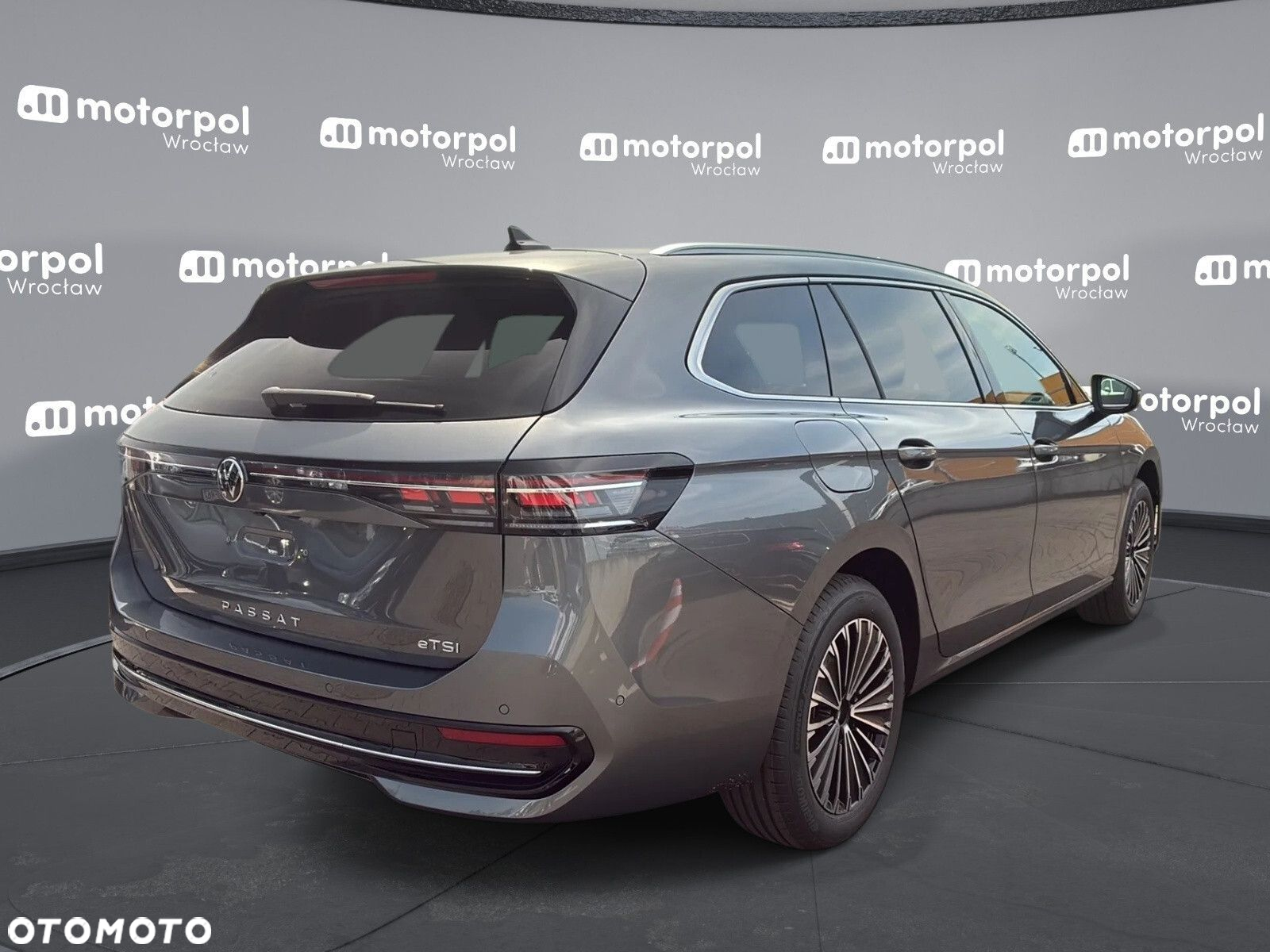 Volkswagen Passat - 10