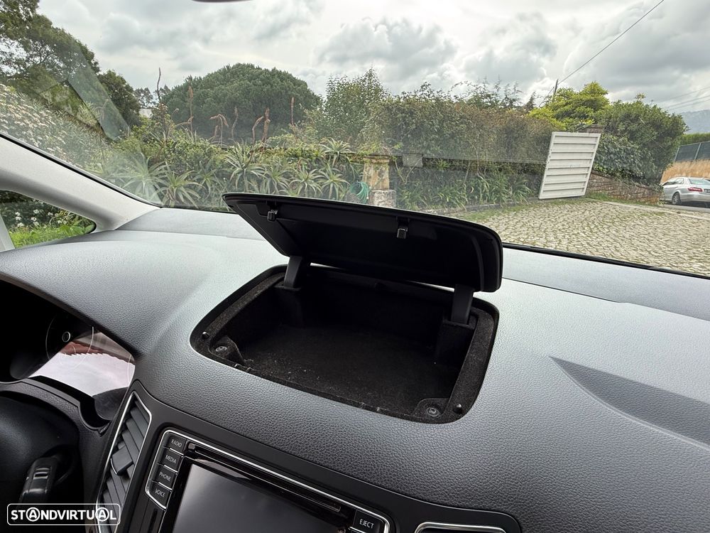 VW Sharan 2.0 TDI Highline DSG - 38