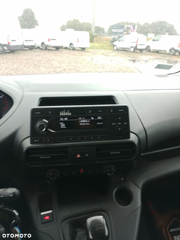 Peugeot Partner Berlingo Combo Doblo L2 Izoterma Chłodnia Mroźnia do lodów minus 20 stopni 220V grzanie 3 osoby - 30