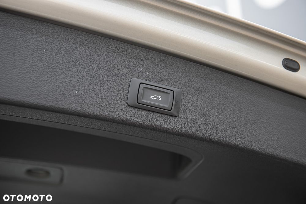 Audi Q5 2.0 TDI Quattro (clean diesel) S tronic - 28