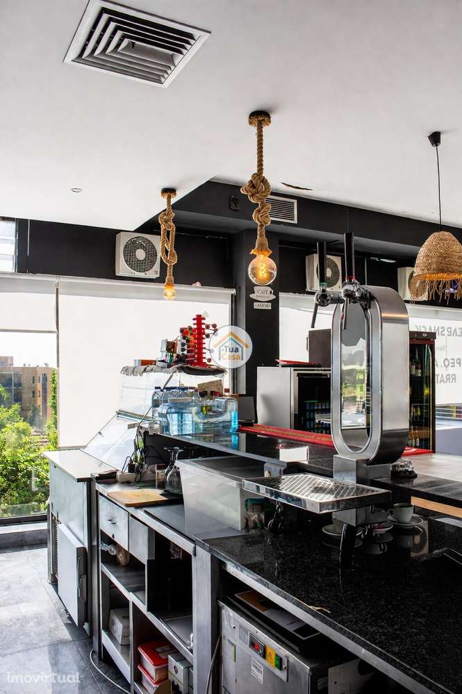 Trespasse Café / Snack-Bar – Excelente Localização em São Ovídio - Grande imagem: 4/18