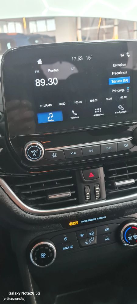 Ford Fiesta 1.0 EcoBoost Active - 19