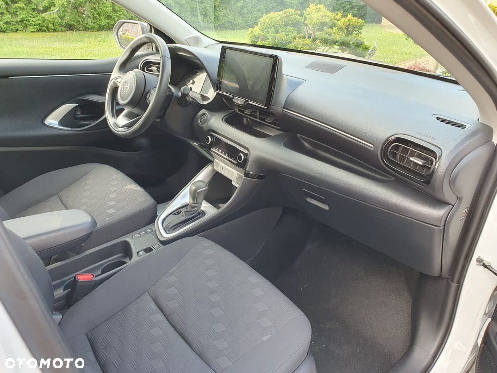 Toyota Yaris - 16