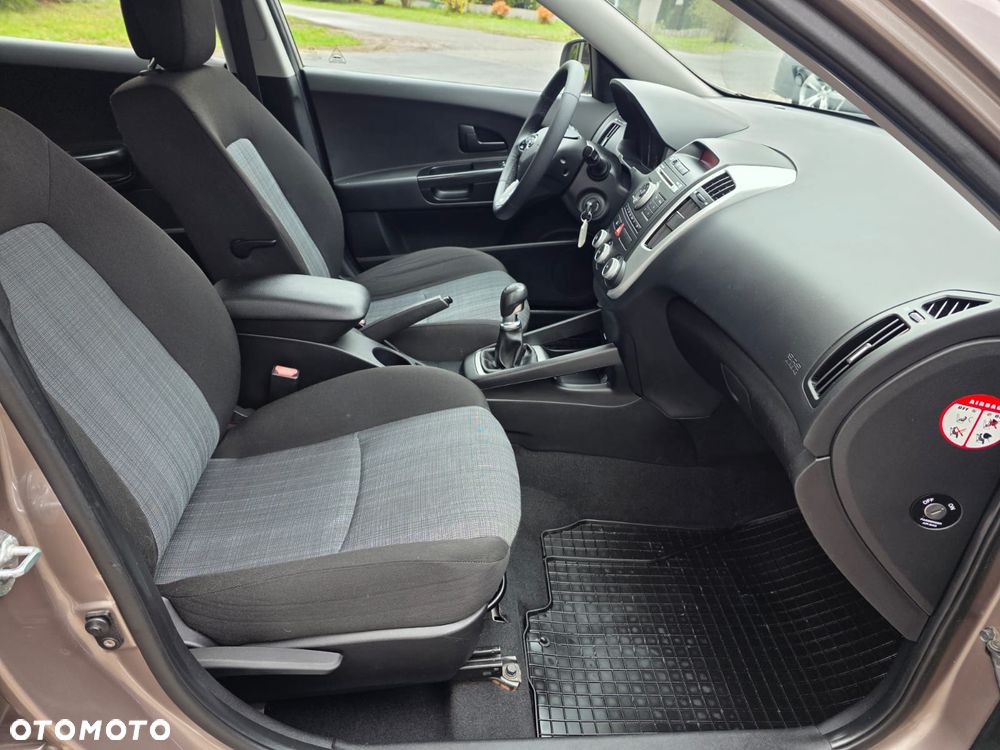 Kia Ceed 1.6 Comfort - 19