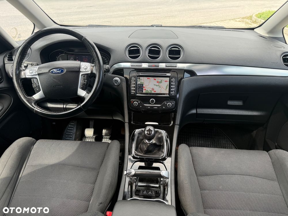 Ford Galaxy - 12