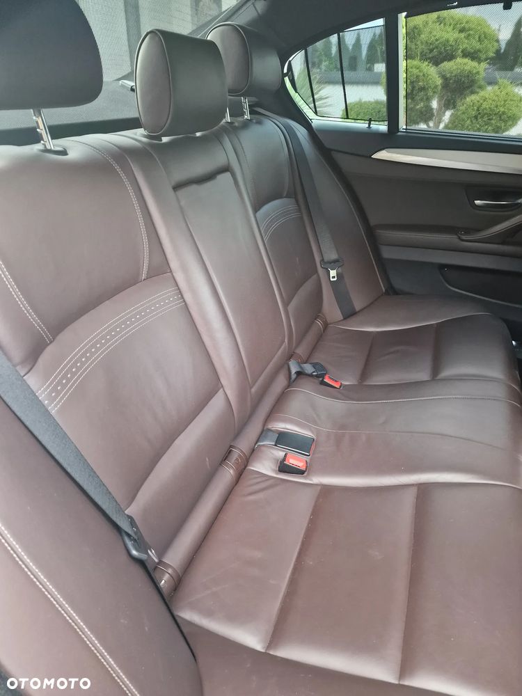 BMW Seria 5 530d xDrive - 38