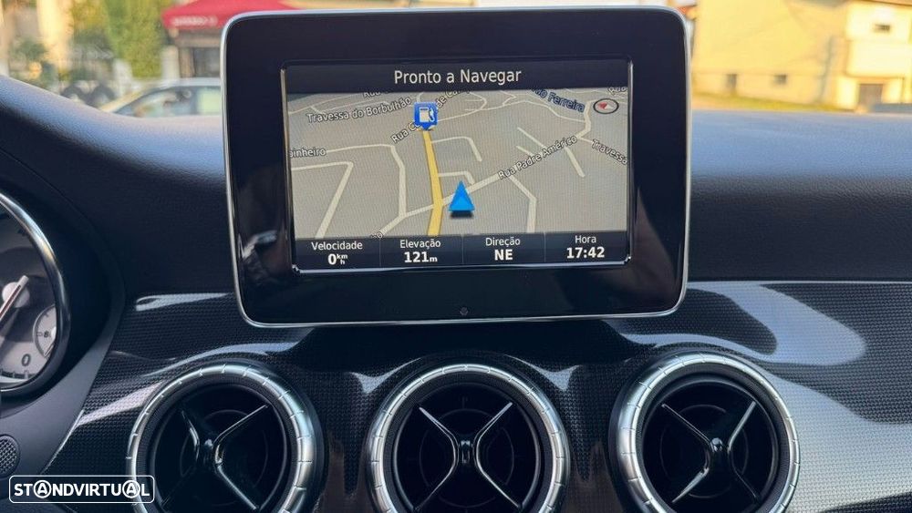 Mercedes-Benz CLA 200 - 11
