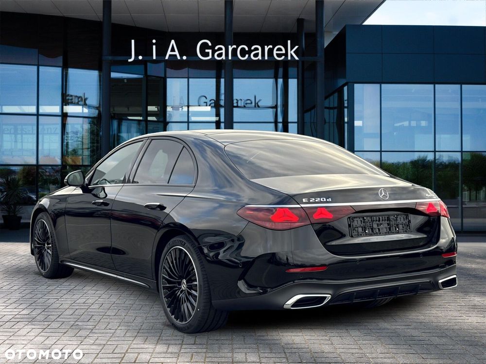 Mercedes-Benz E-Class 2026 photo 3