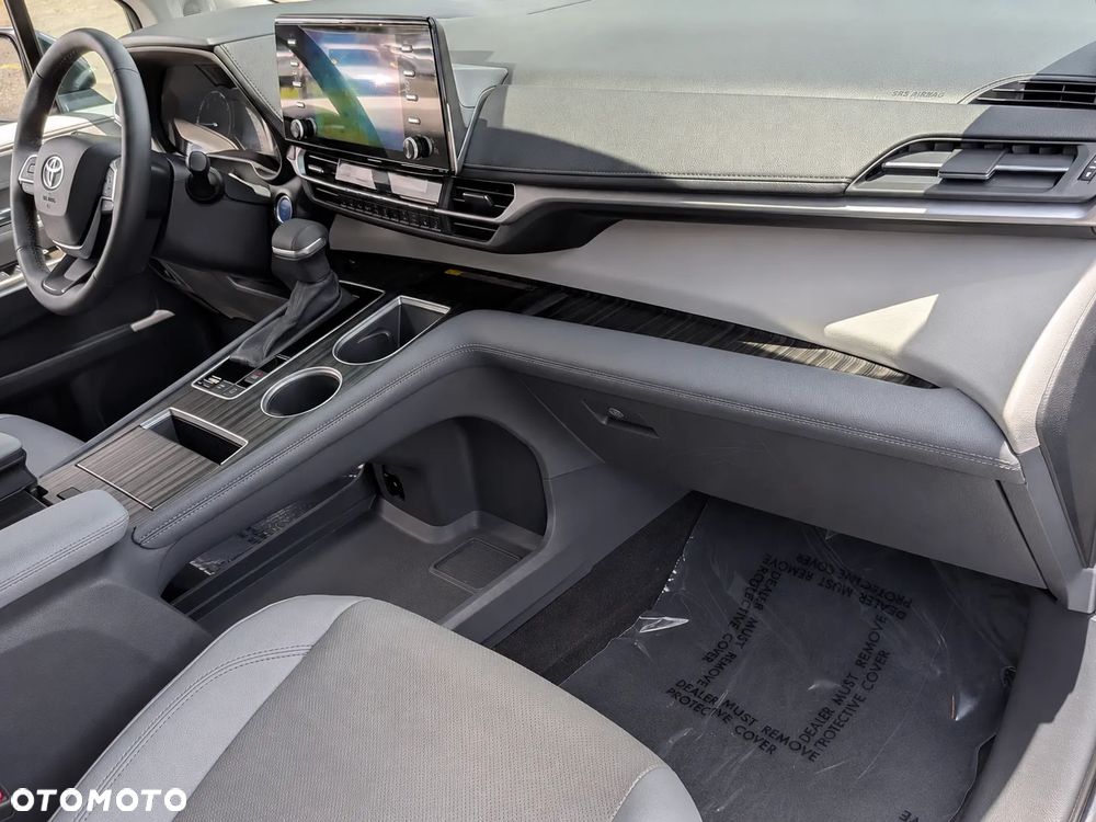 Toyota Sienna - 21
