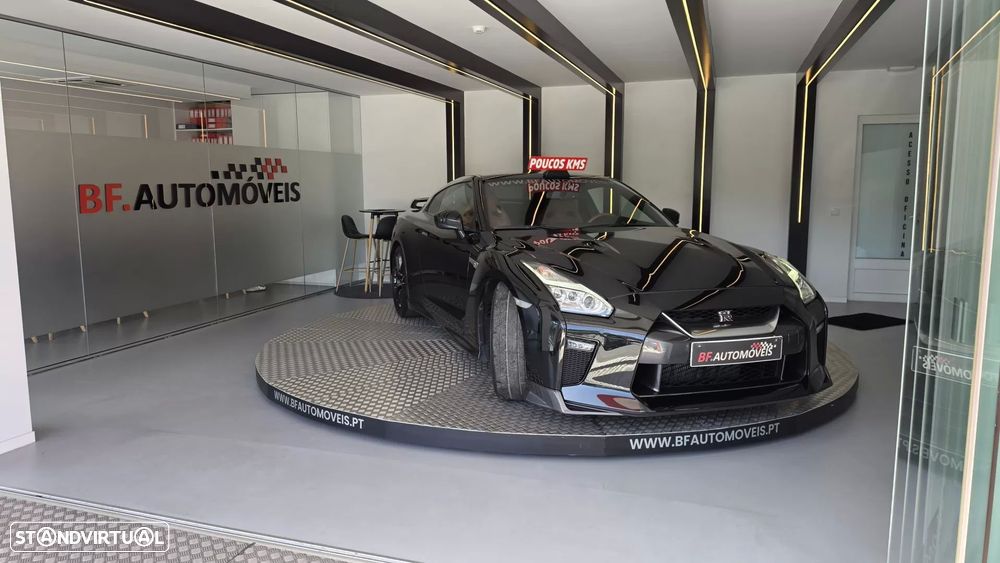 Nissan GT-R Prestige Edition - 6