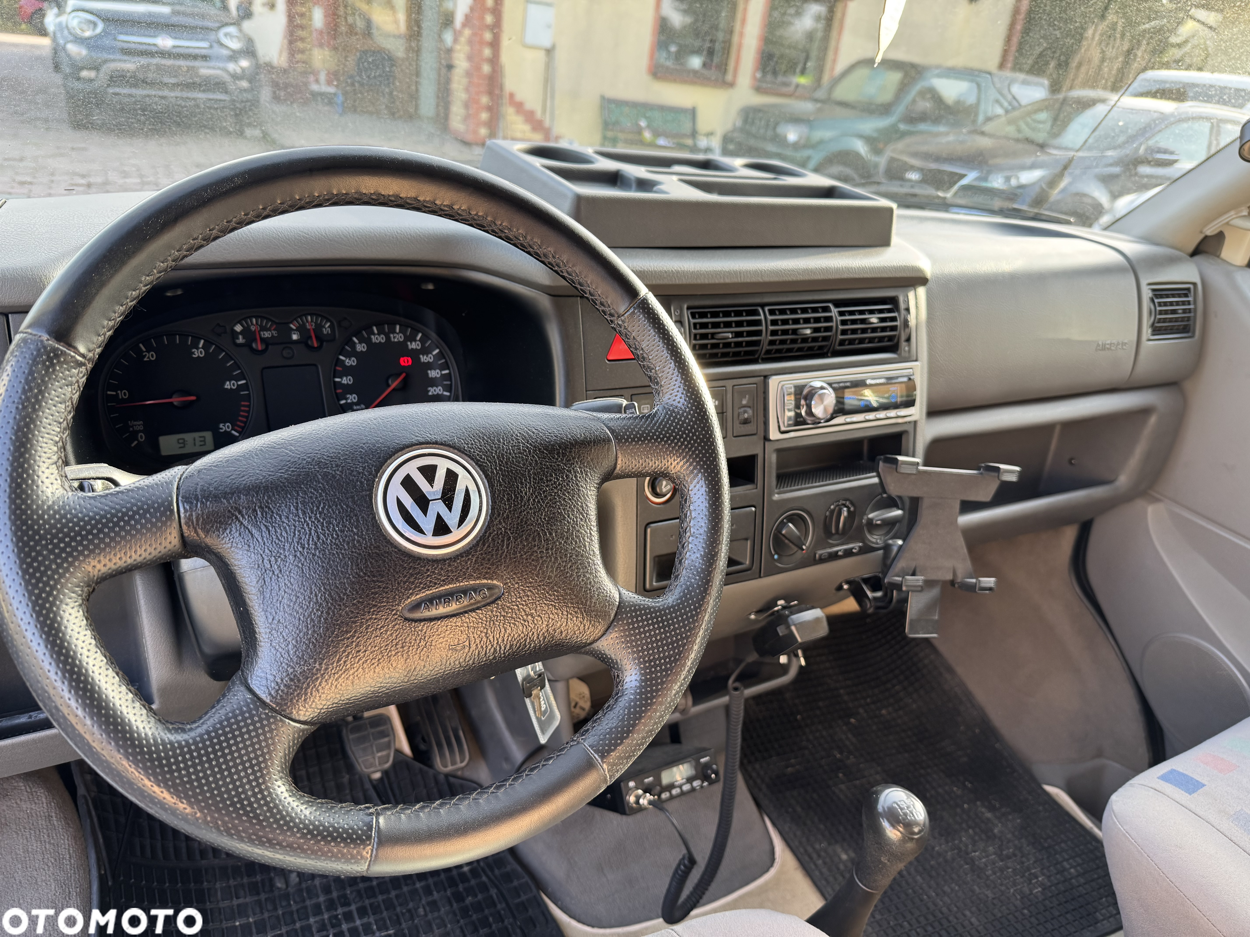 Volkswagen Transporter - 35