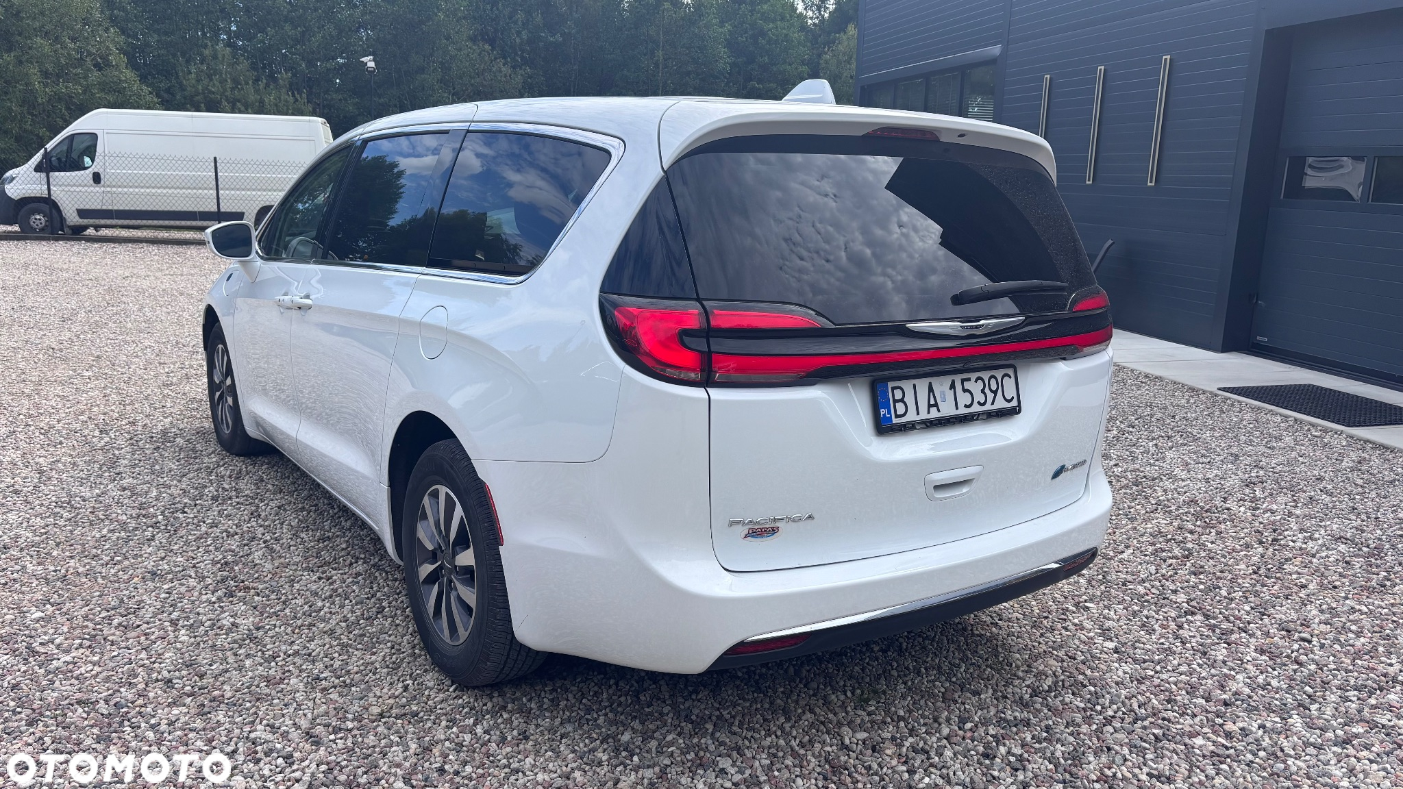 Chrysler Pacifica - 6