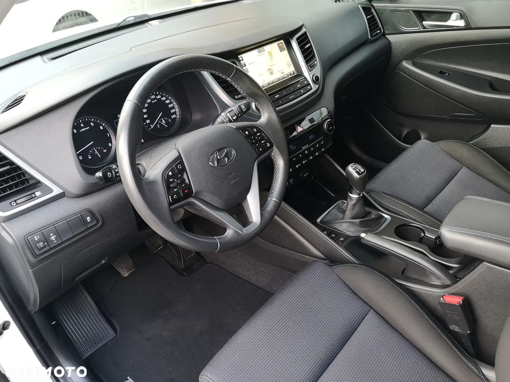 Hyundai Tucson 1.6 GDI BlueDrive Comfort 2WD - 10