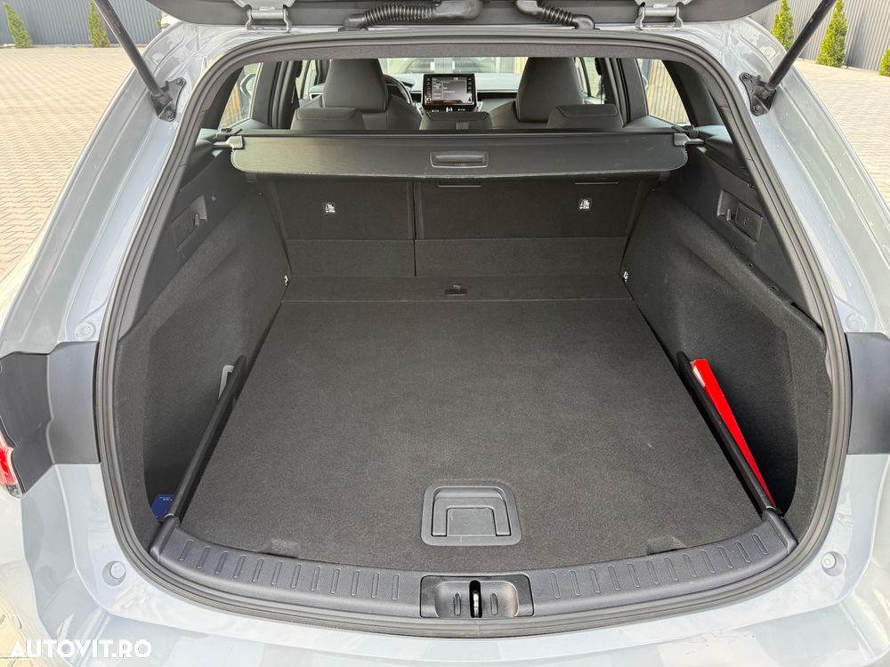 Toyota Corolla 1.8 Business Edition - 38