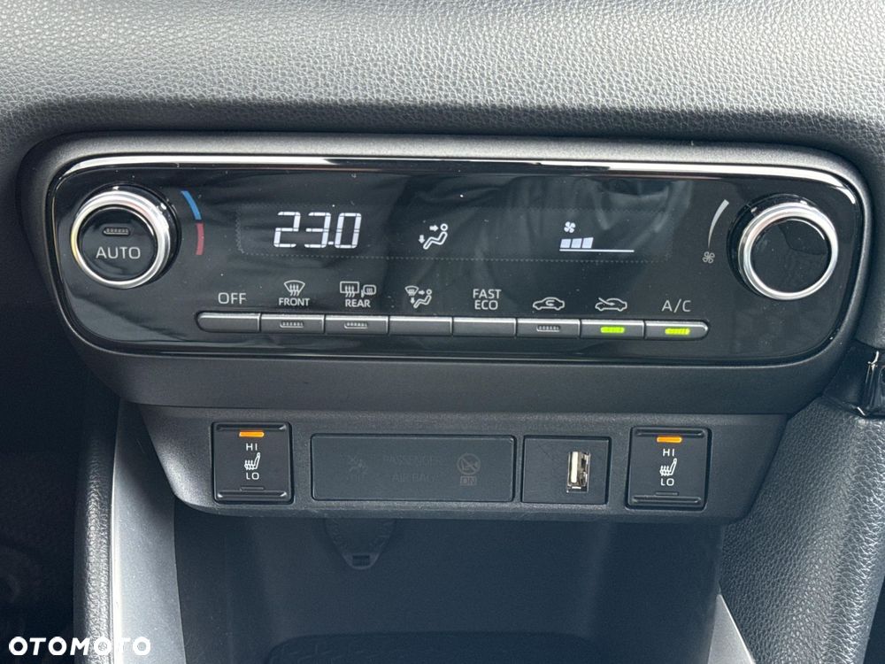 Toyota Yaris Hybrid 1.5 Comfort - 22