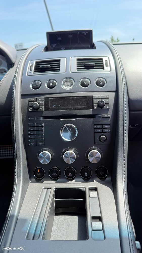 Aston Martin Vantage Coupe Sportshift - 22